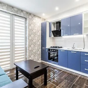  Апартаменты Inshiapartments On Hazova Str 3