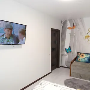  Апартаменты Near The Forum Mall 2
